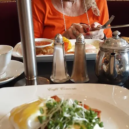 Corrib View Pensión 4*